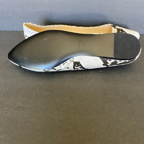 Nine West Speak Up White and black faux snakeskin pointed toe flats. - Picture 8 of 9